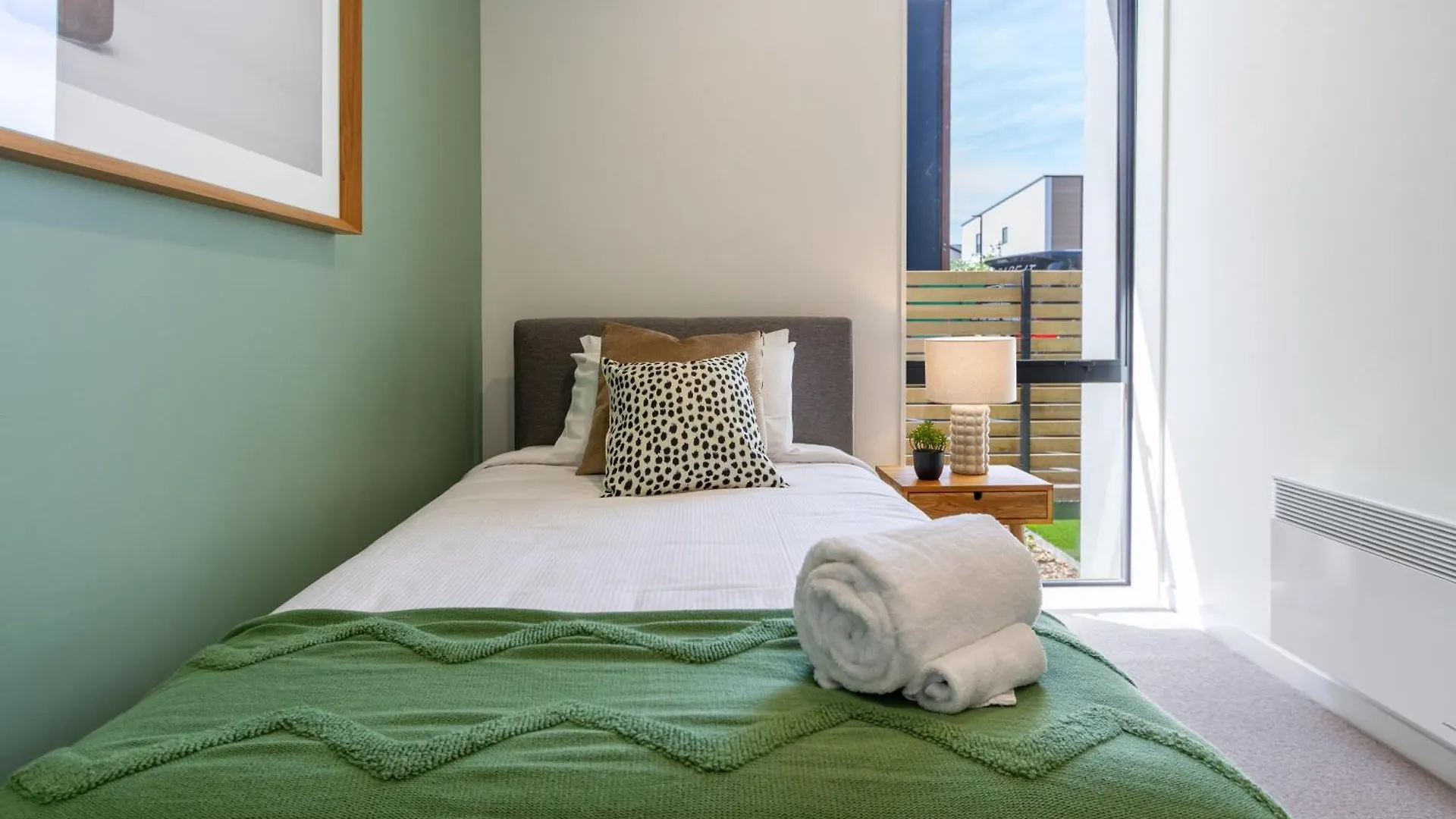 Unbeatable Central City Location 2 Bed Single Lvl كريستتشيرش شقة